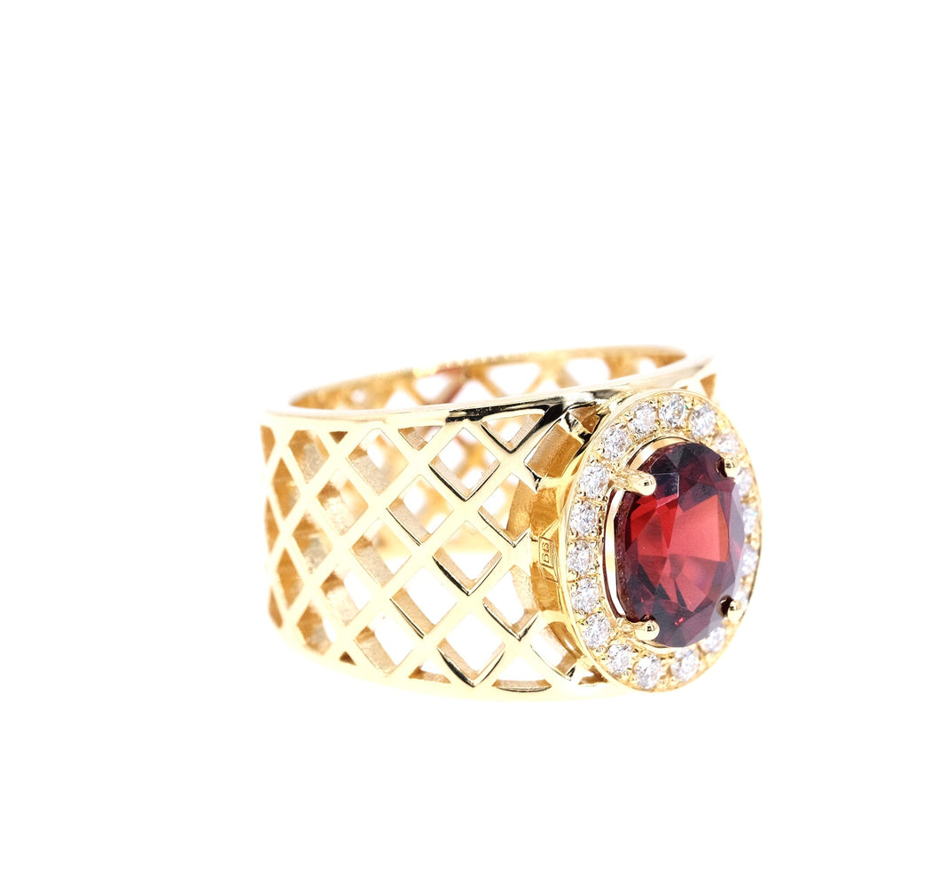 Signature Ring - Golden Basket - Large Oval Kiss Me