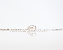Load image into Gallery viewer, The solitaire pendant