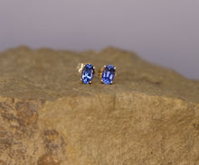 Load image into Gallery viewer, Water Drop Studs