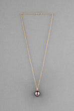 Load image into Gallery viewer, Black Pearl Necklace